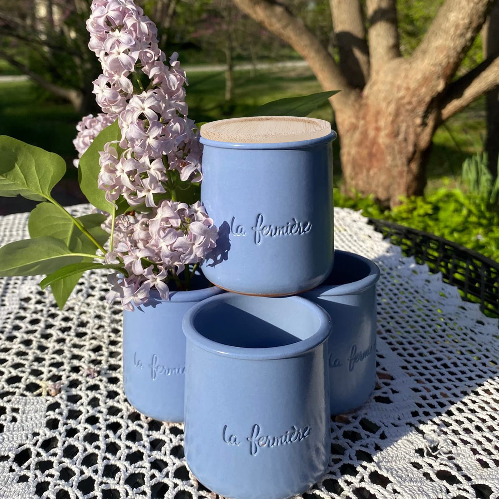 AYUSEB sealed jars keep contents dry inside the jar.