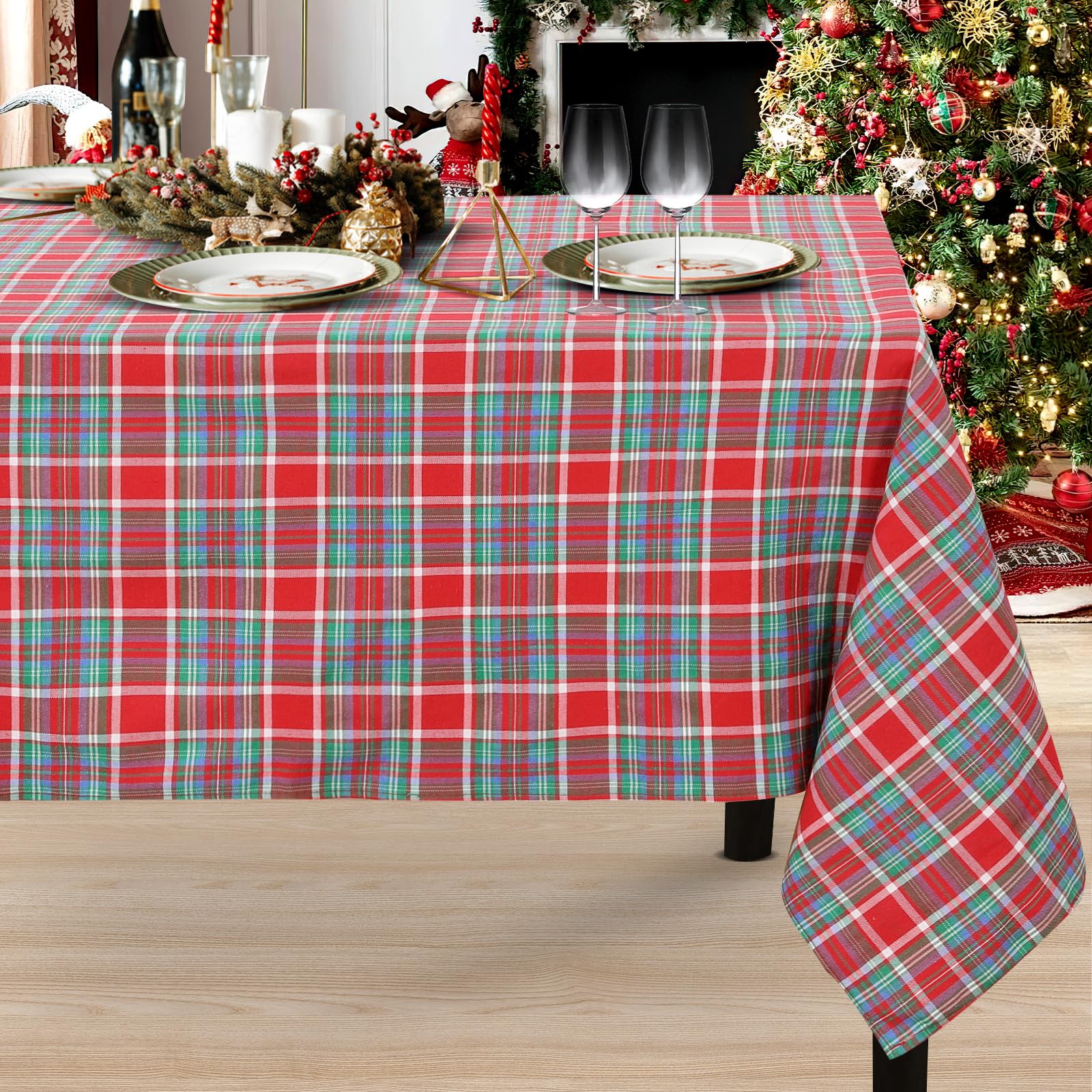 B-COOL checkered tablecloth in 57x84 rectangle protects surfaces with timeless style.