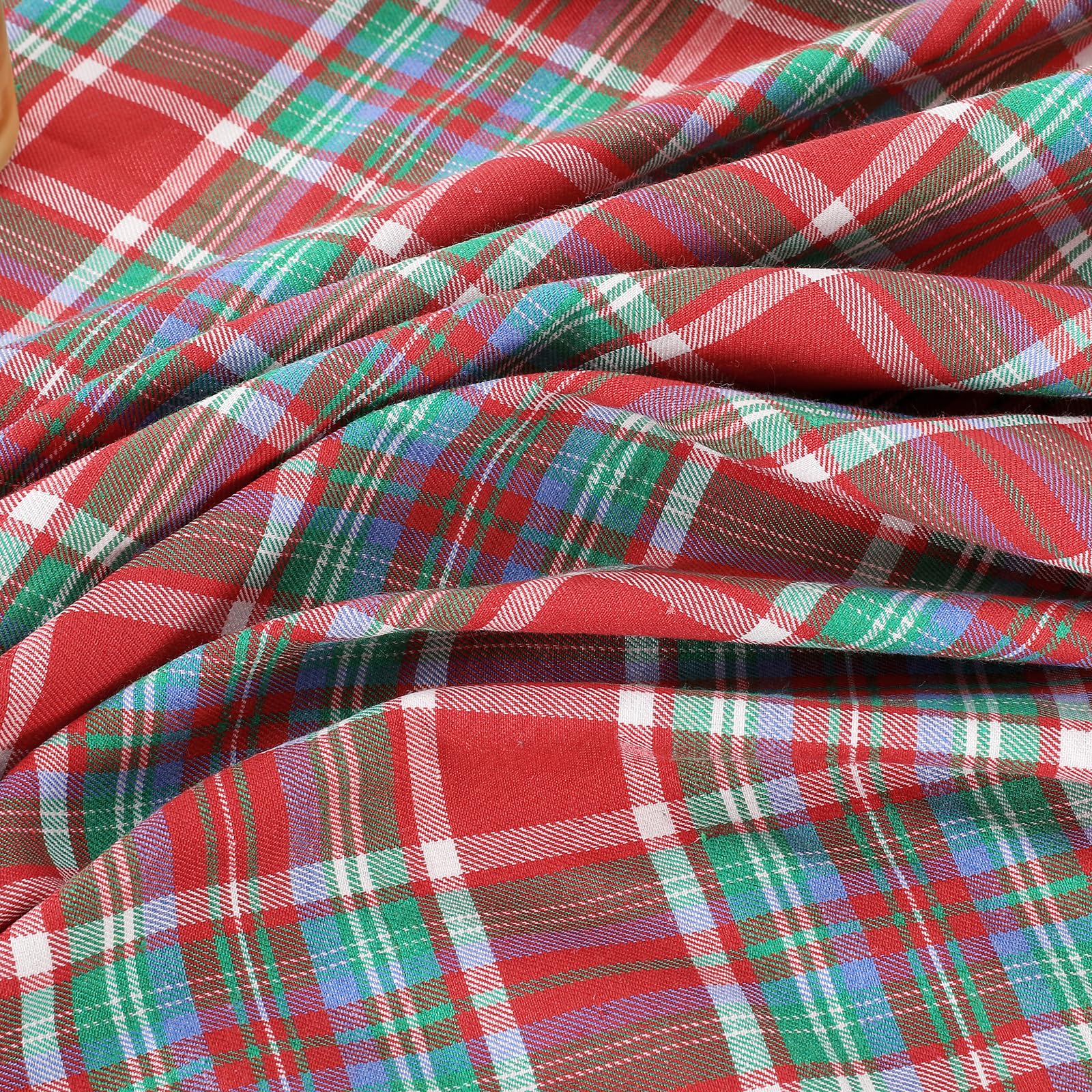 B-COOL plaid tablecloth helps keep meals stain-free for easy cleanup.
