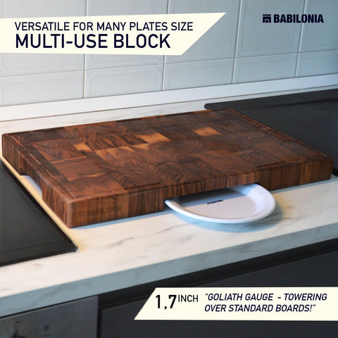 Close-up of Babilonia board showing end-grain adhesion and knife-friendly surface.