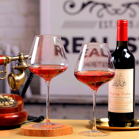 BACLIFE handcrafted wine glass with a polished edge for a smooth touch