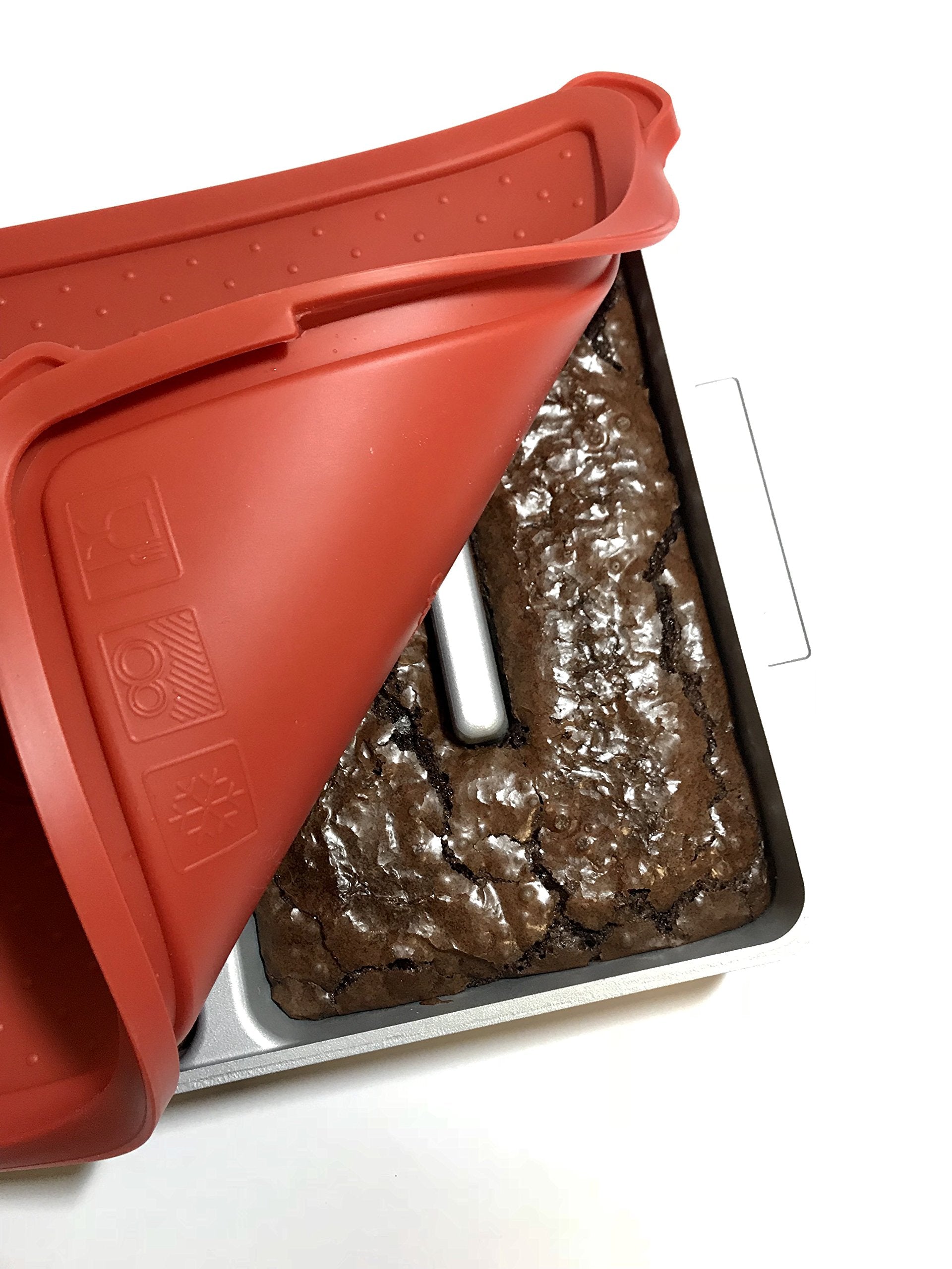 Baker's Edge edge wedge shown to convert the pan into an 8x8 baking option.
