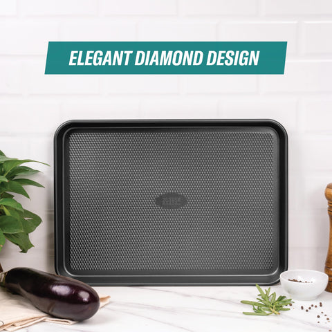 Baker's Secret 3-piece set includes small, medium, and large trays.
