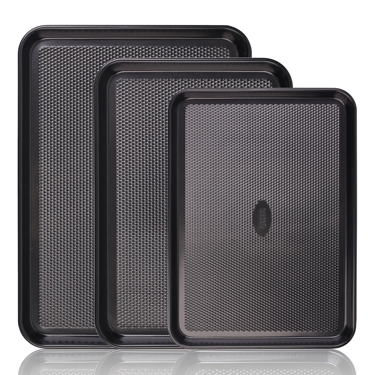 Baker's Secret diamond-base baking sheet promotes even browning and air flow.
