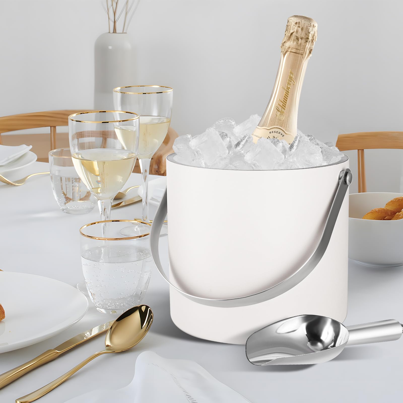 Bakpoco 3L capacity ideal for parties and gatherings.