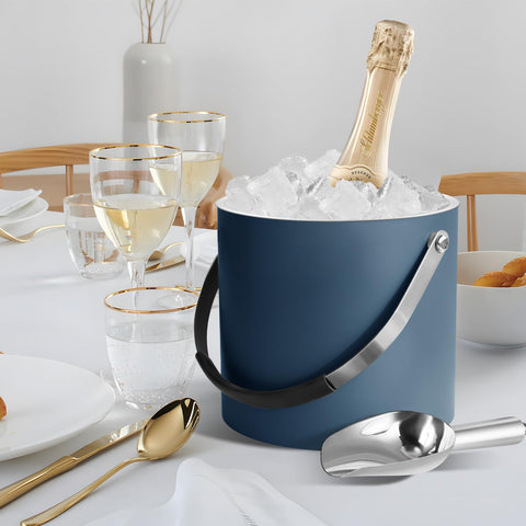 Bakpoco silicone lid enhances insulation and reduces noise during opening.