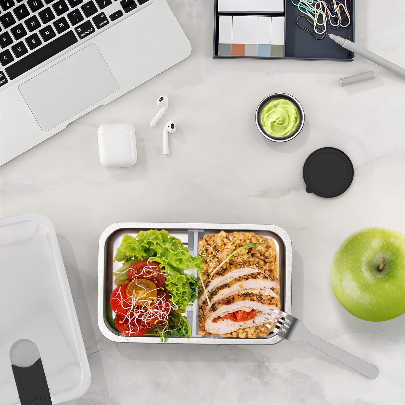 Bakpoco stainless steel lunchbox 42oz holds generous portions.