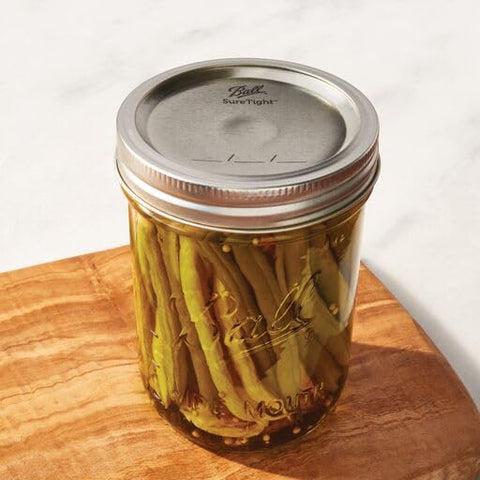 Ball Mason jar lids single-use design ensures proper sealing performance.