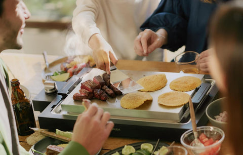 BALMUDA The Teppanyaki 360-degree design for open, social cooking at the table