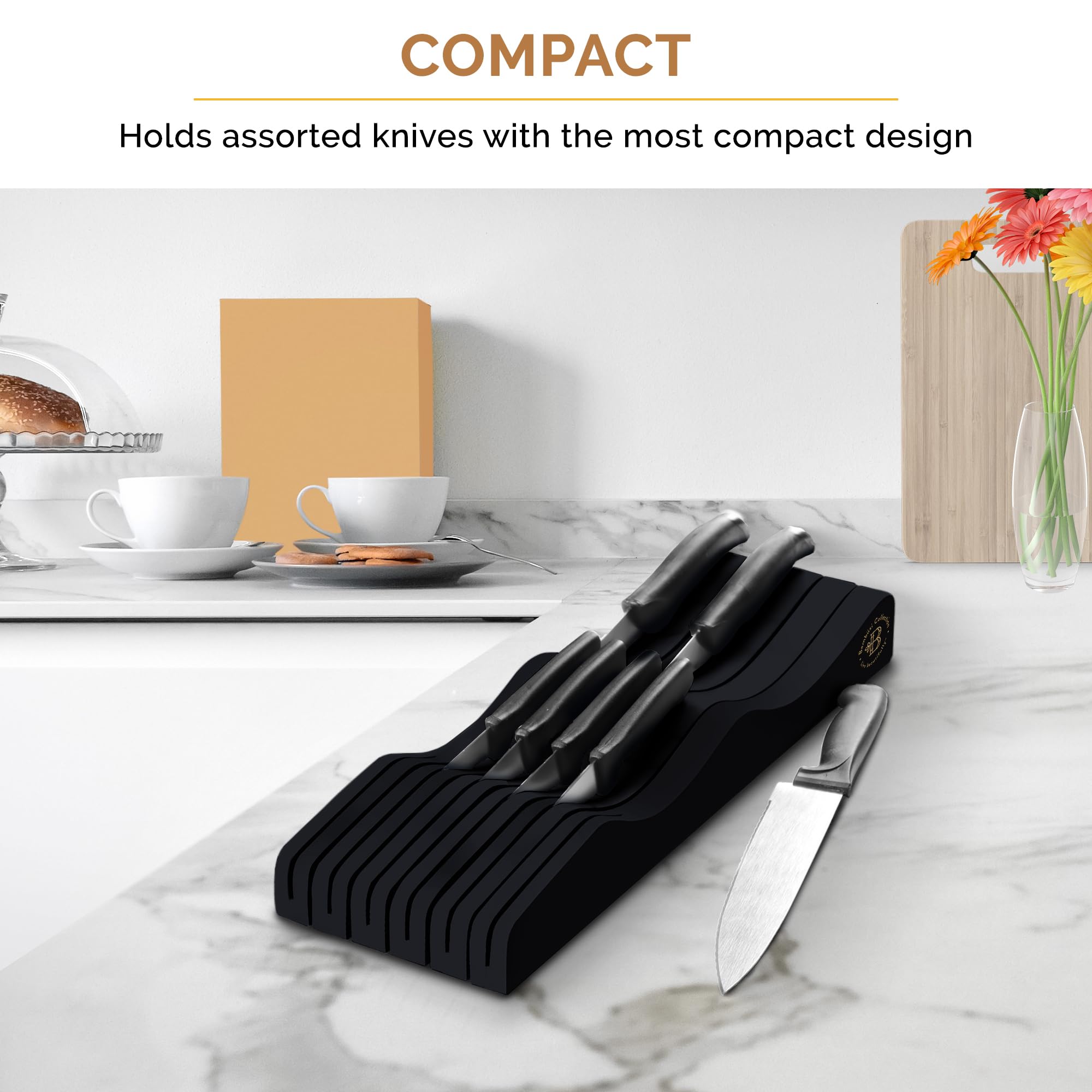 Bambüsi capacity-friendly design holds 5 large and 6 small knives.