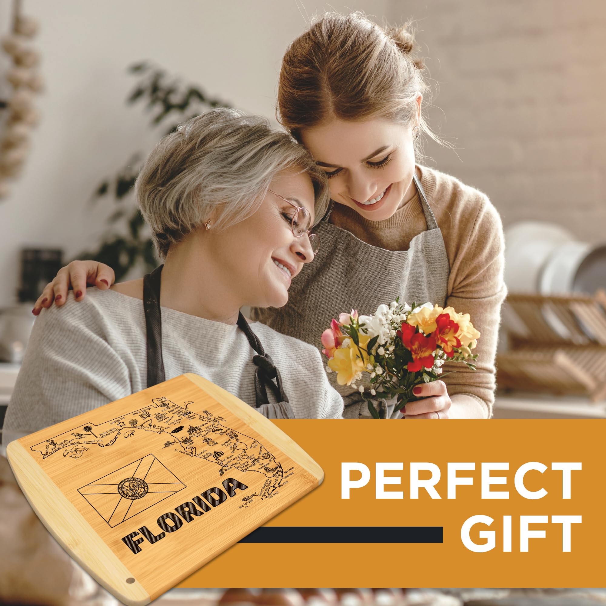 Bambüsi Florida map cutting board engraving highlights coastal icons for conversation starters.