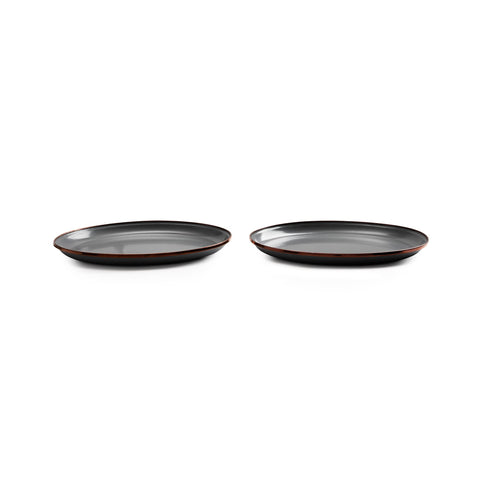 Barebones deep plate with bronze-like patina rim for refined touch