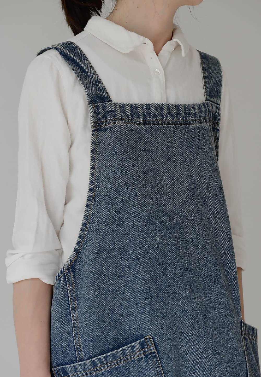 BCHWAY FAMILY multiuse apron suitable for kitchen, art, or garden.