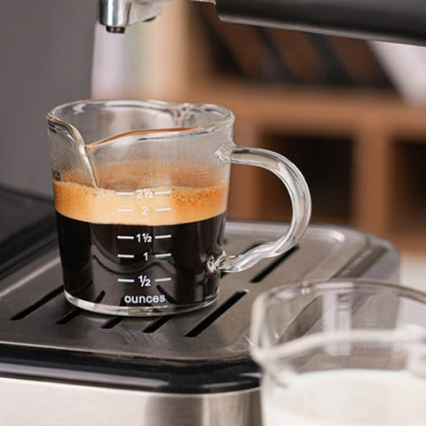 BCnmviku shot glass with two spouts for controlled pouring in busy cafes.