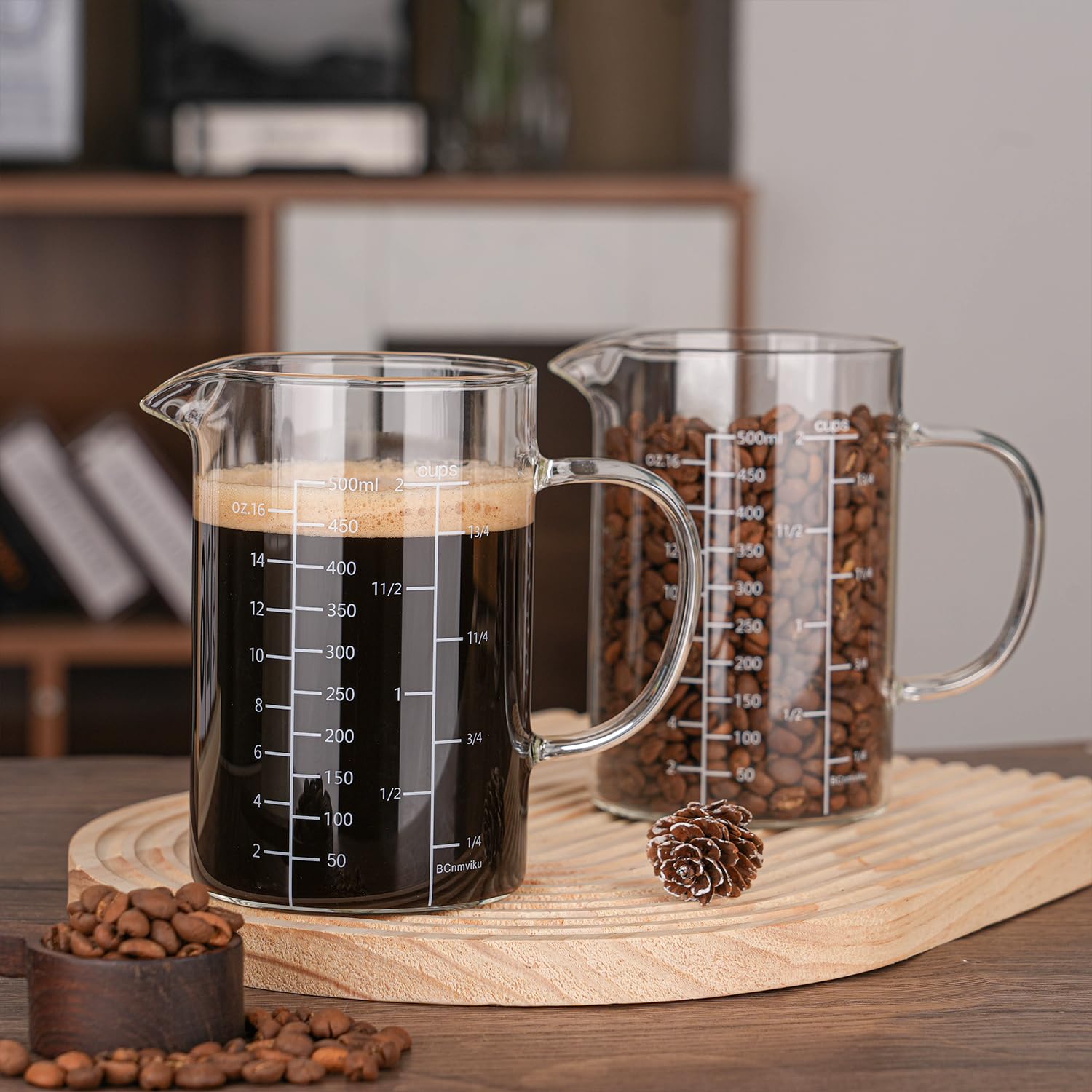 BCnmviku glass measuring cup with wide mouth for quick cleaning and pouring