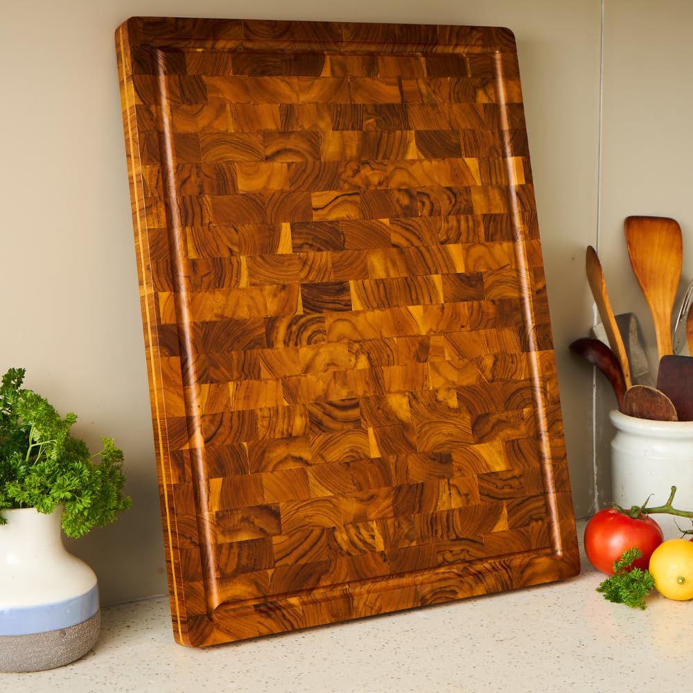 Bearchop Acacia cutting board end grain durability supports heavy chopping