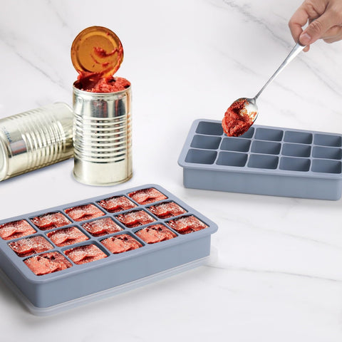 BECOKIT 2-tbsp freezer mold features easy-release for quick unmolding.
