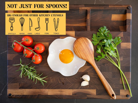 Bee! spoon rest large-capacity holds spoons and spatulas neatly.