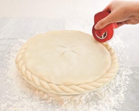 BELMAKS pie decoration cutter wheel helps clean, consistent cuts.