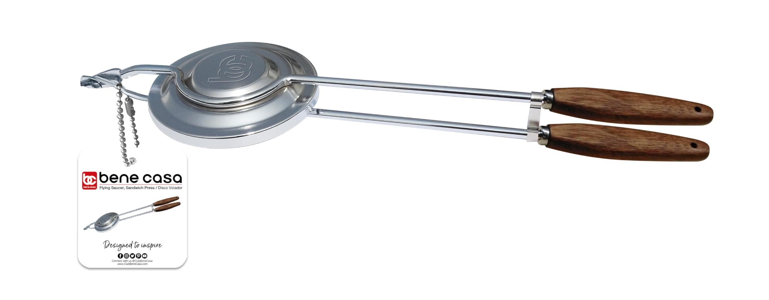 Close-up of Bene Casa wooden handles for secure grip during camping cooking.