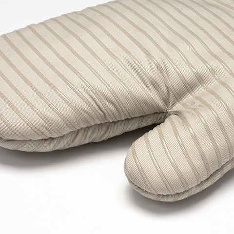 Beneno oven mitts ideal for baking, cooking, and grilling tasks