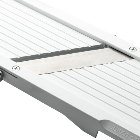 Benliner flat blade for No.95 front view improves precise slicing.