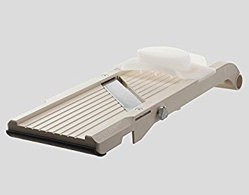 Benriner Almond Wide Slicer blade close-up shows sharp precision.