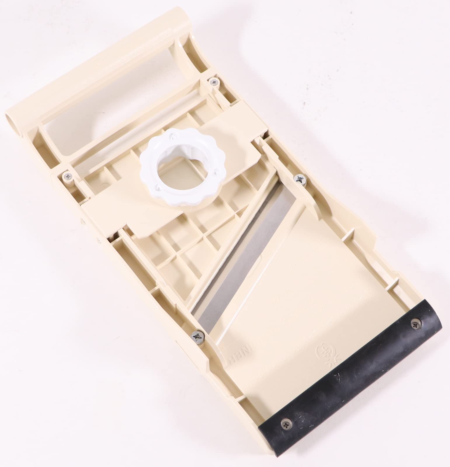 Benriner Jumbo Mandoline thickness dial adjusts from 0.5 to 10 mm.