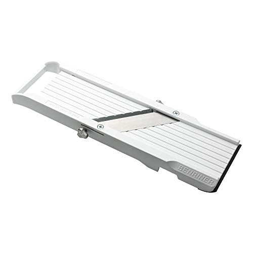 Benriner mandoline straight-edge-blade for precise, wide slices perfect for chips and potatoes.