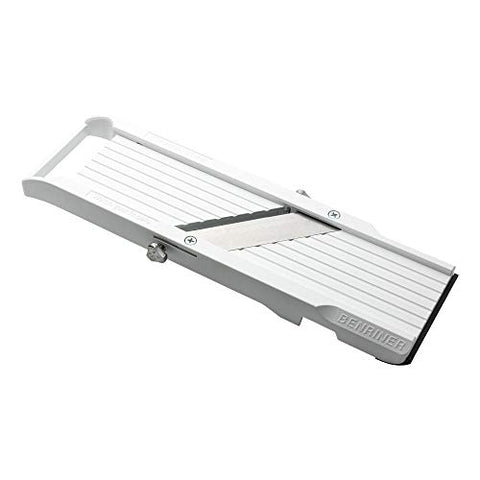 Benriner mandoline straight-edge-blade for precise, wide slices perfect for chips and potatoes.