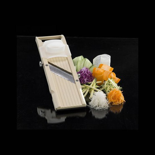 Benriner No. 64 blade assembly enables decorative garnishes