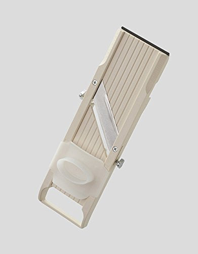 Benriner No. 64 interchangeable blades for fine, medium, and coarse cuts