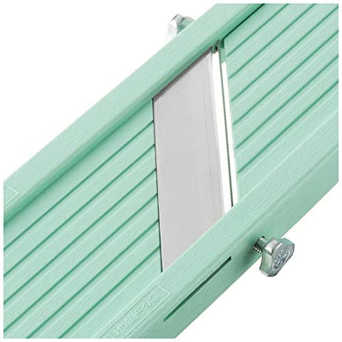Benriner vegetable slicer green assembly with safety guard for safer storage