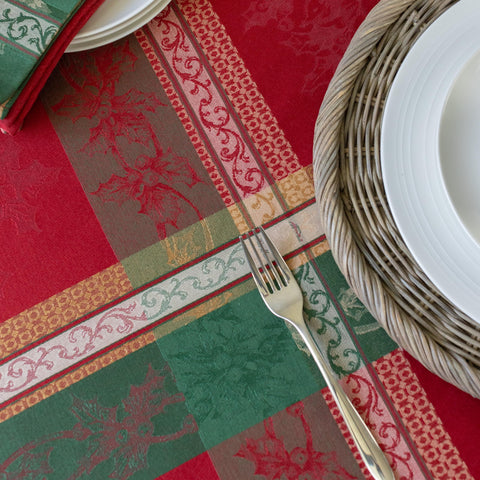 Benson Mills 60x104-inch size ideal for banquet or rectangular tables