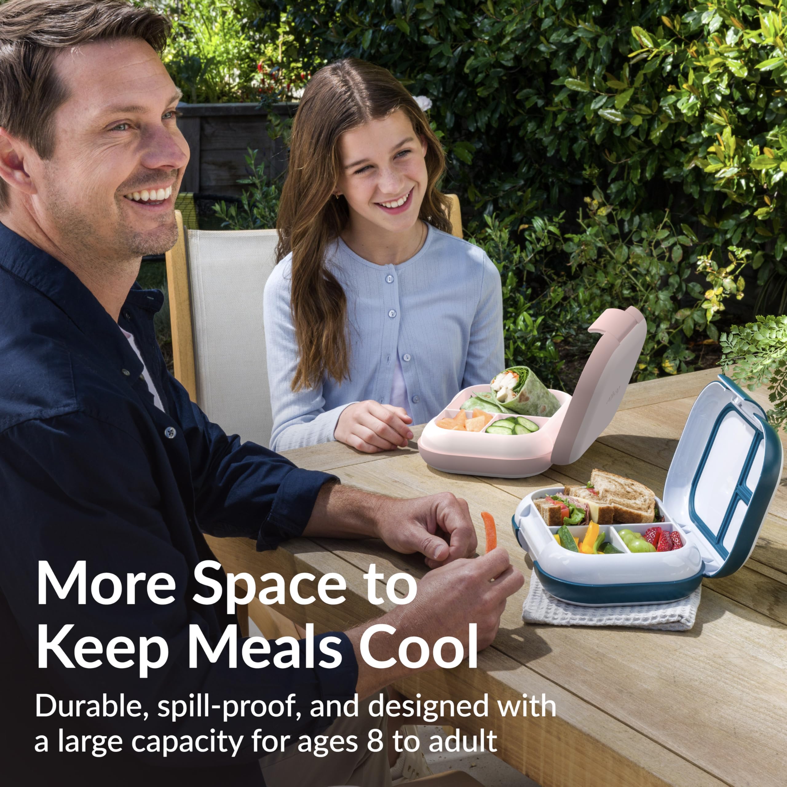 Bentgo Chill Max removable divider enables flexible 3-4 compartment layouts