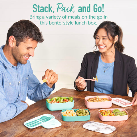 Bentgo Classic nesting design showing top and bottom containers saving space.