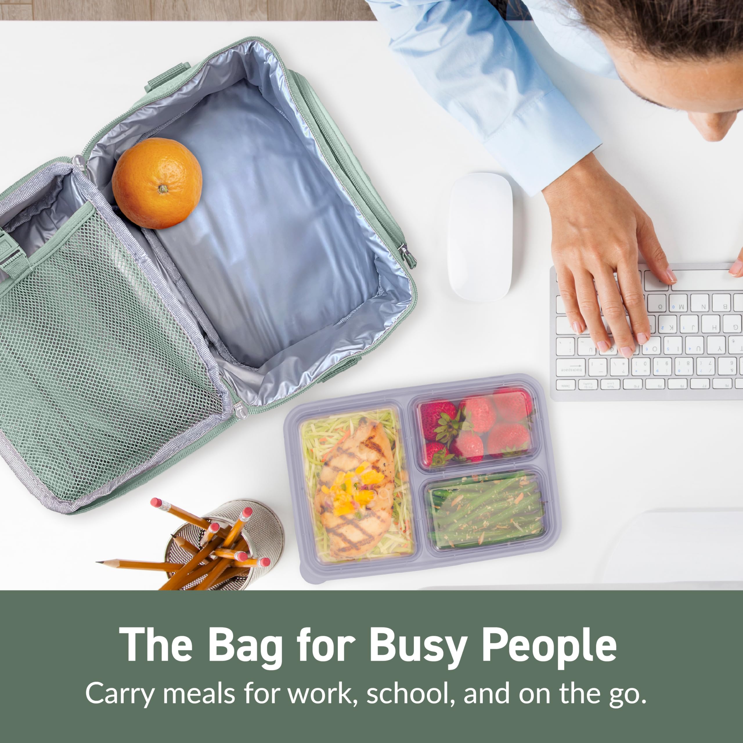 Bentgo Deluxe lunch bag external pocket, easy access for utensils and napkins