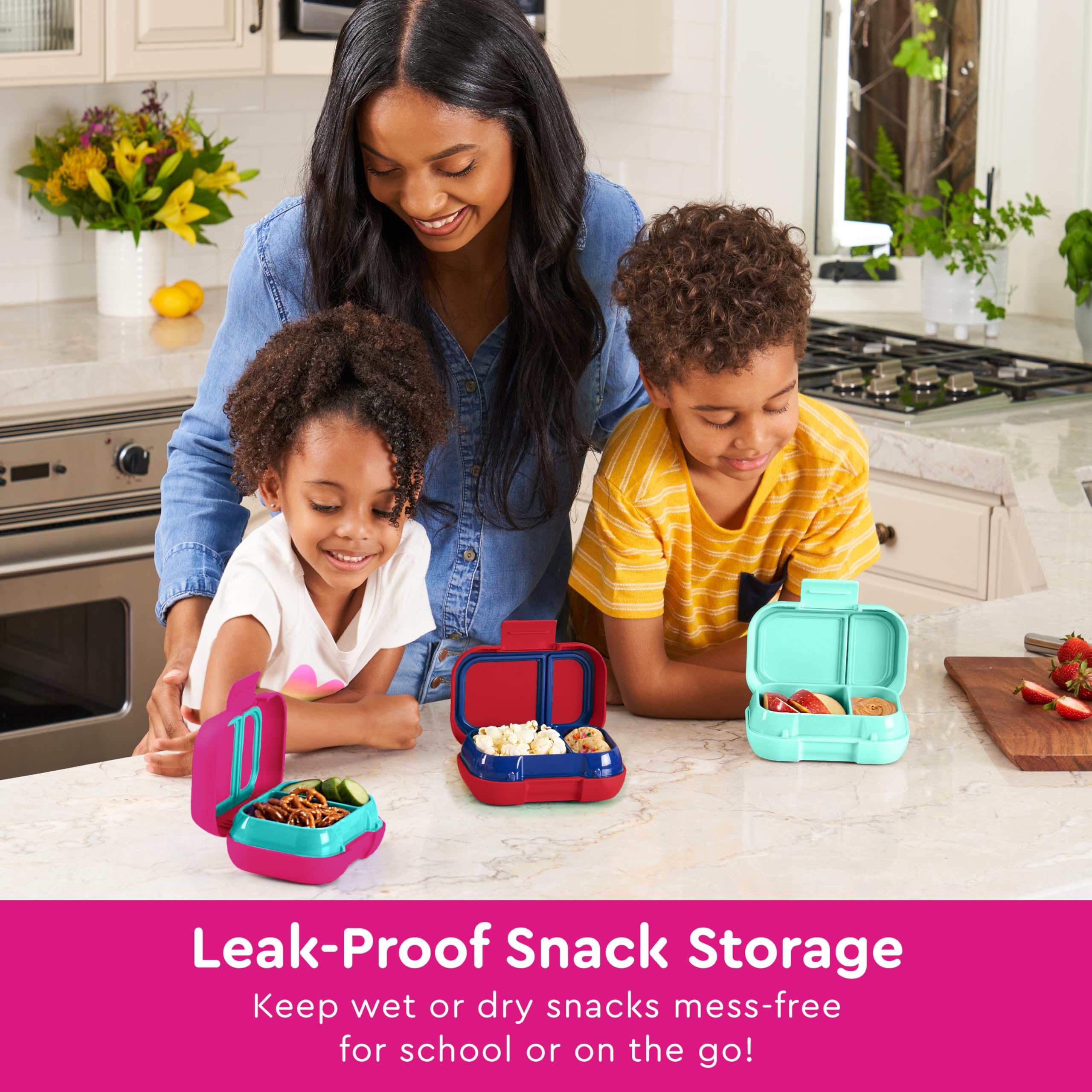 Bentgo Kids Snack silicone seal prevents spills during transport.