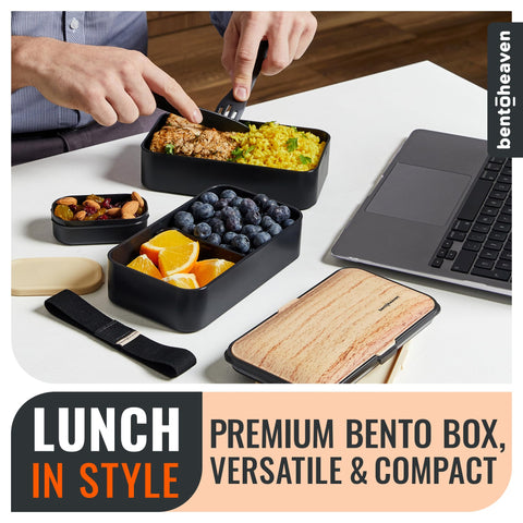 Leakproof silicone lids with air vent for mess-free lunches.