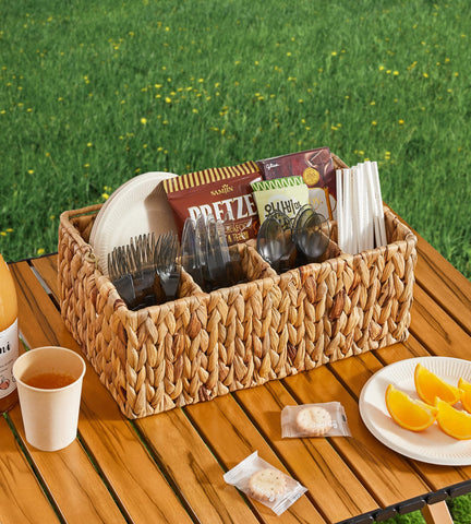 Berdeng Utensil Caddy portable handle enables easy transport between spaces.