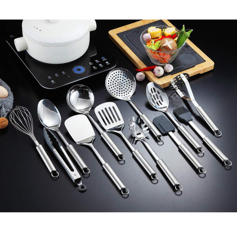 Berglander pasta server from 12-piece set for serving pasta neatly