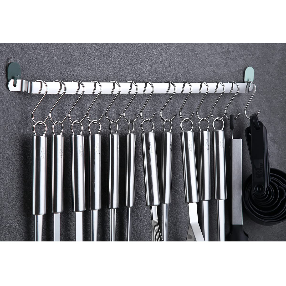 Berglander dishwasher-safe utensils ready for easy cleanup.