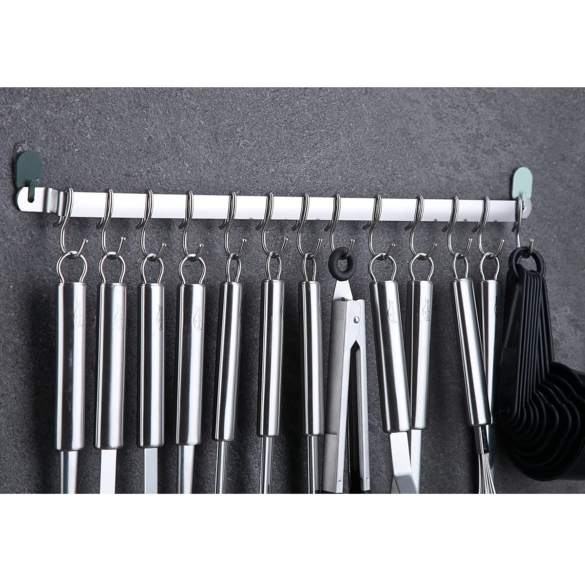 Berglander gift-ready kitchen set, ideal for housewarmings and new kitchens.