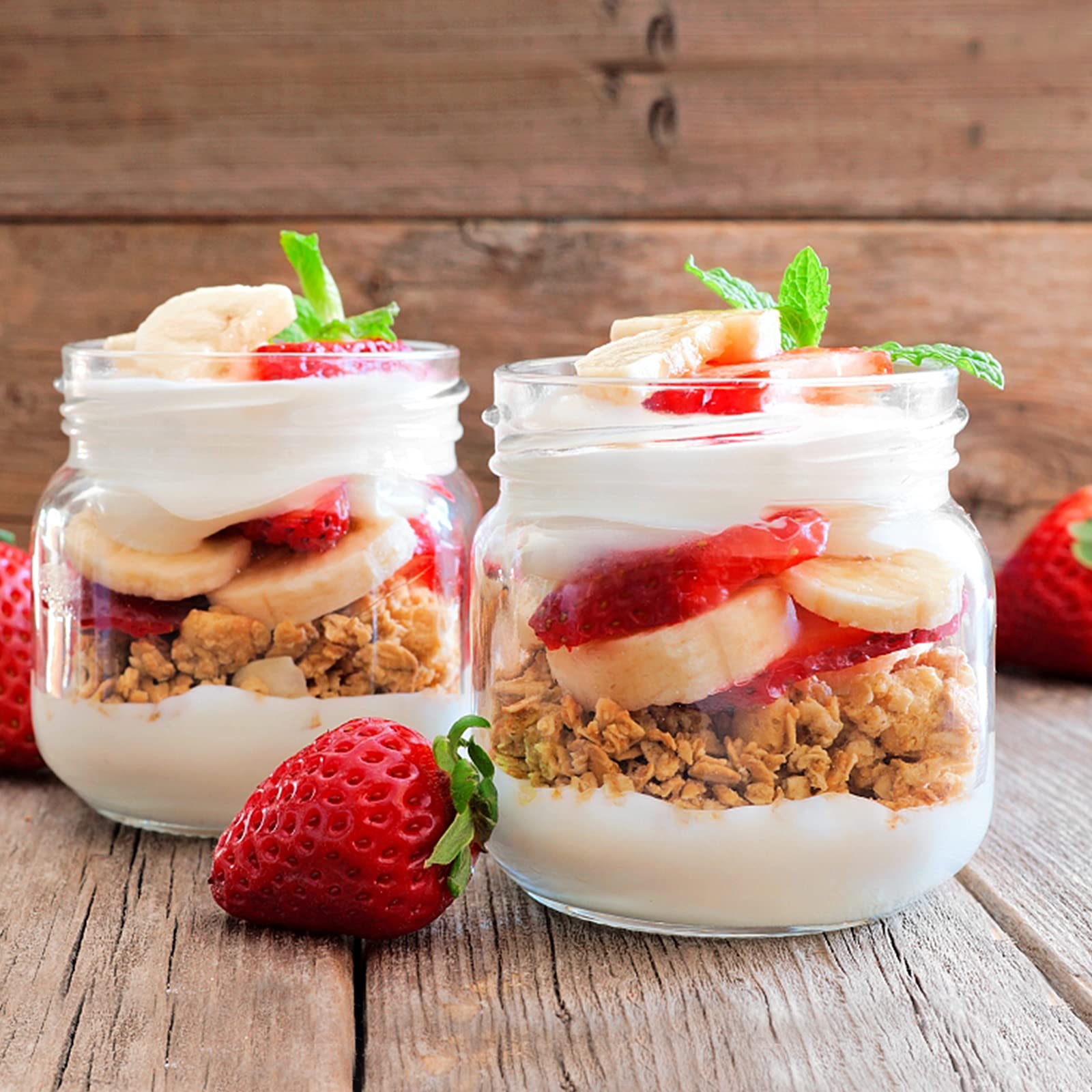 Betrome wedding favor mason jars offering an elegant, reusable packaging option.