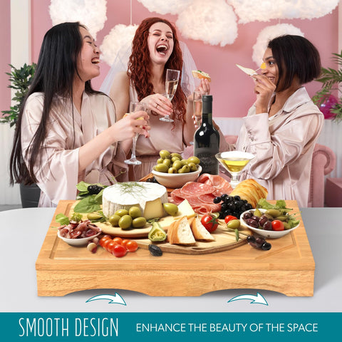 BETSEO gift-ready wood cutting board ideal for housewarmings and holidays