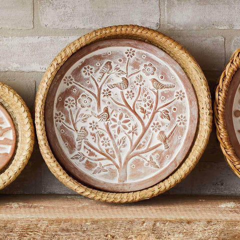 Better World Bio kaisa grass basket close-up for elegant serving and natural charm