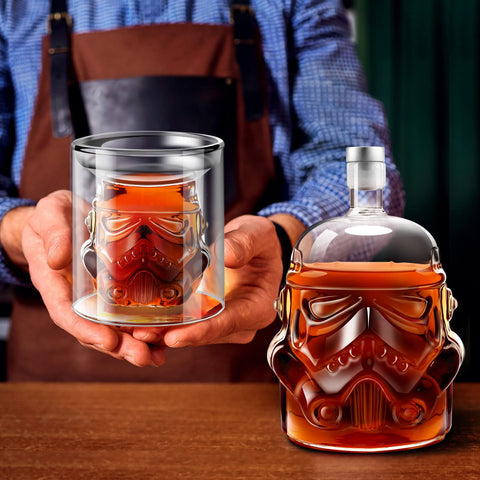 BEYOND MS decanter pour action, easy serving and flavor preservation