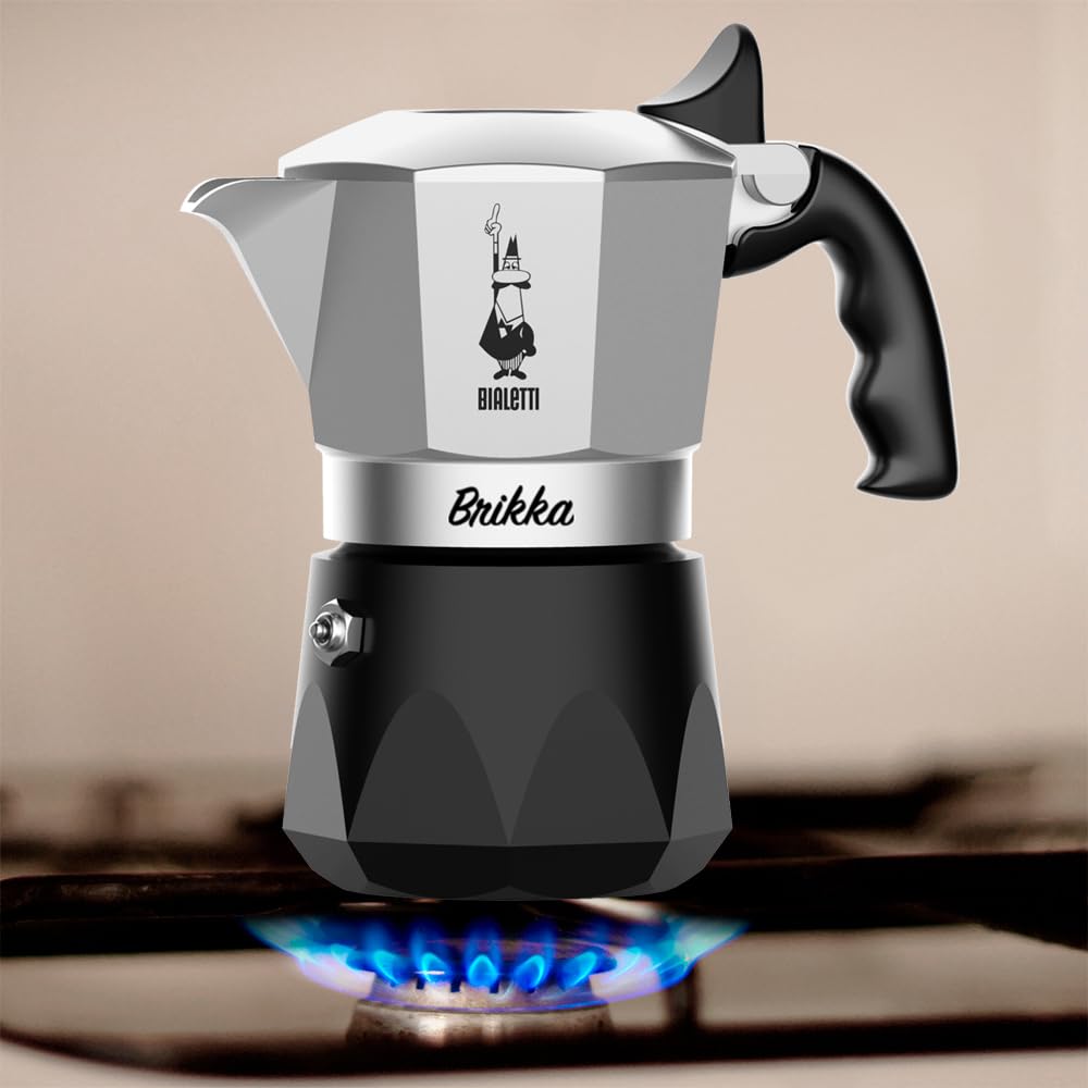 Bialetti Brikka durable aluminum body ensures lasting performance.