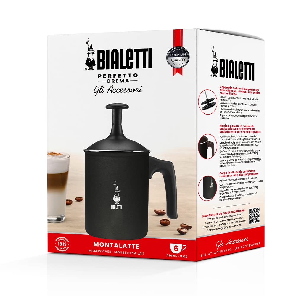 Bialetti Tutto Crema with handle closeup emphasizes comfortable grip and easy pour.