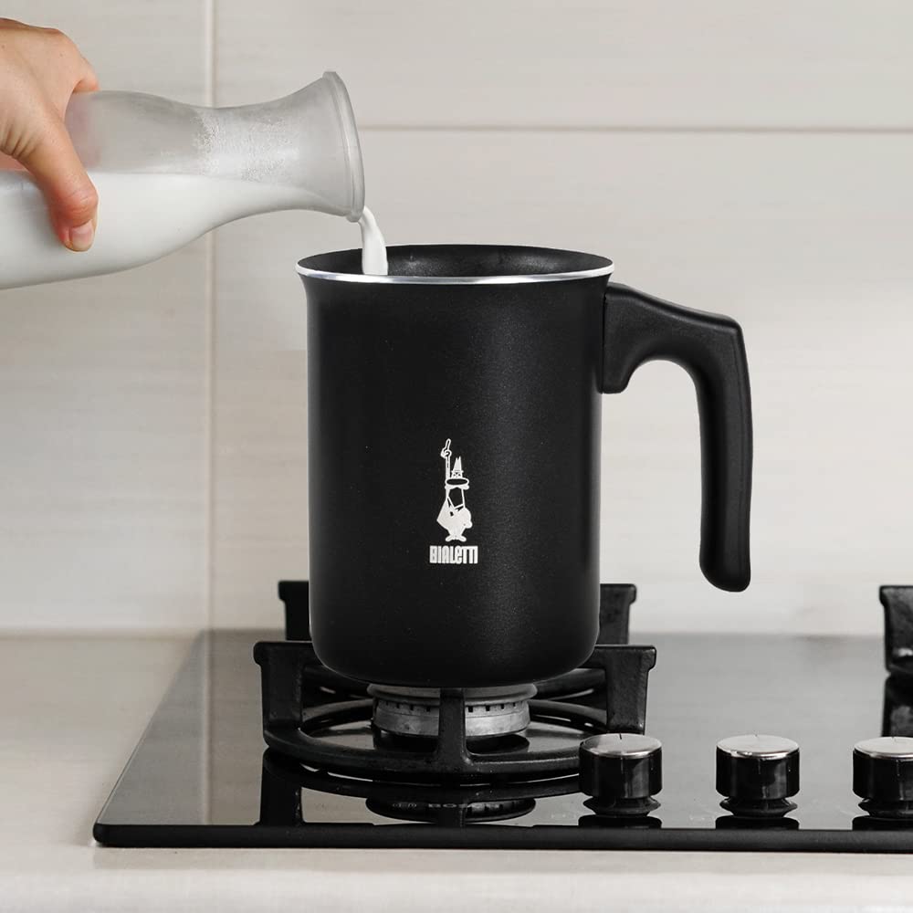 Bialetti Tutto Crema 1L capacity suitable for several servings.